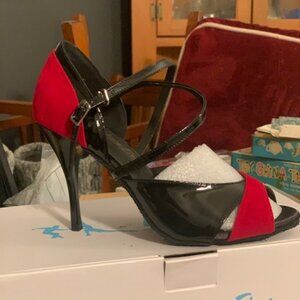 NEW Ballroom Latin Ladies dance shoes by Very Fine - Size 8